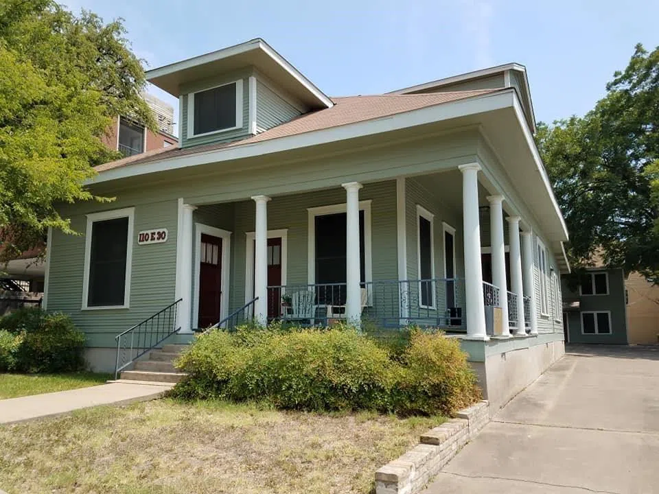 110 E 30th St #B Austin, TX 78705