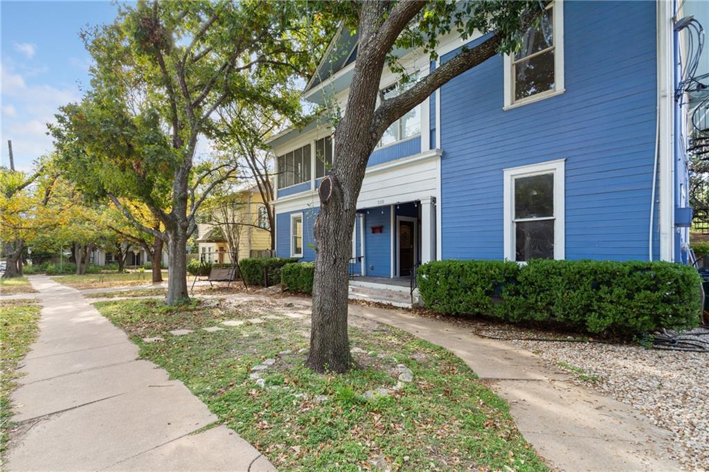 3210 Hampton Austin, Texas 78705