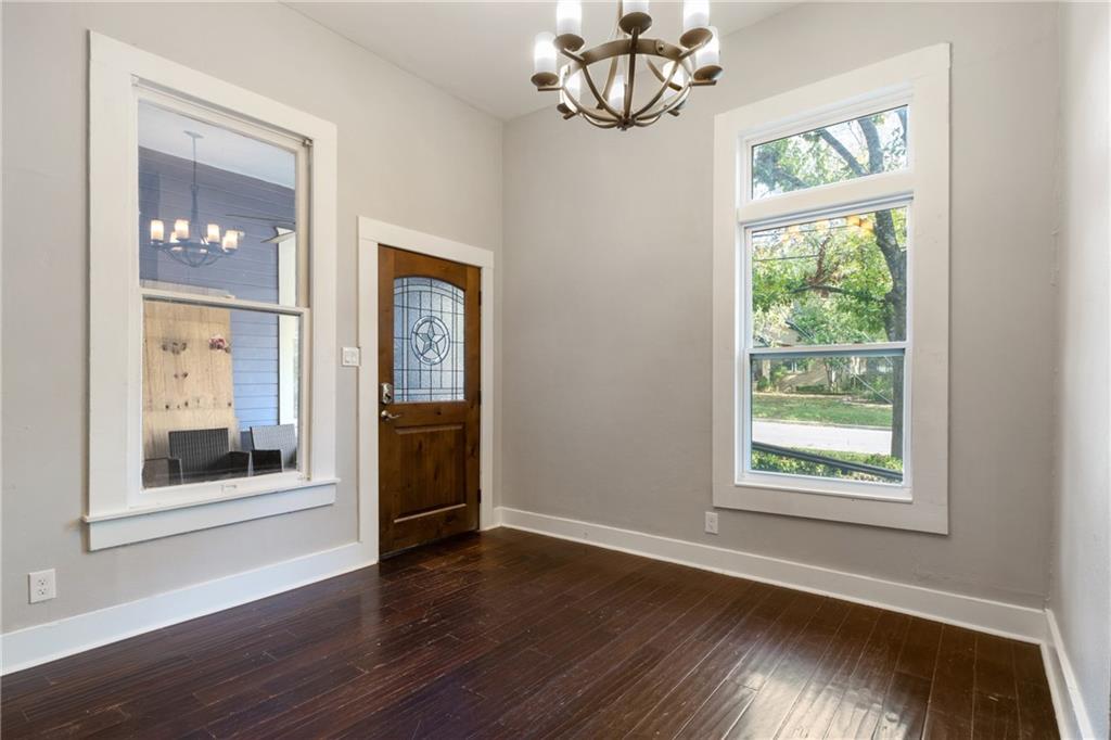 3210 Hampton Austin, Texas 78705