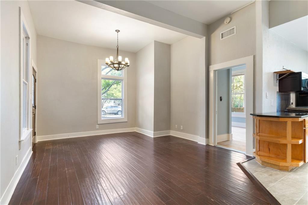 3210 Hampton Austin, Texas 78705