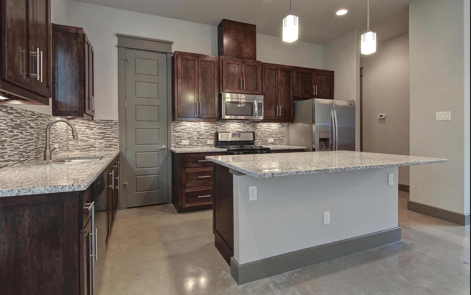 923 E 37th St Austin, TX 78705