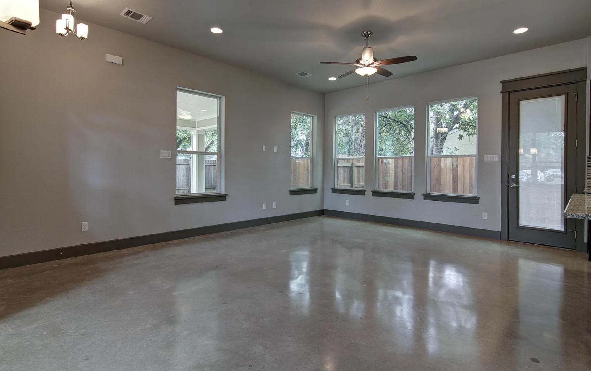 923 E 37th St Austin, TX 78705