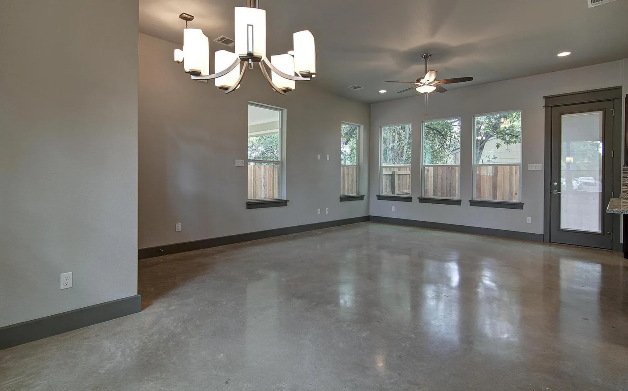 923 E 37th St Austin, TX 78705