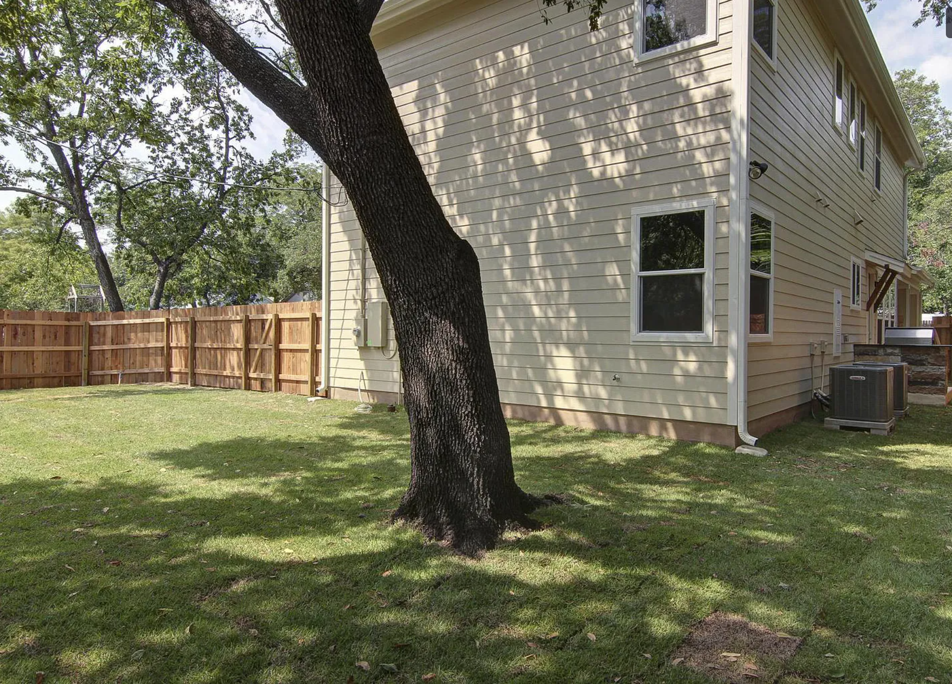 923 E 37th St Austin, TX 78705