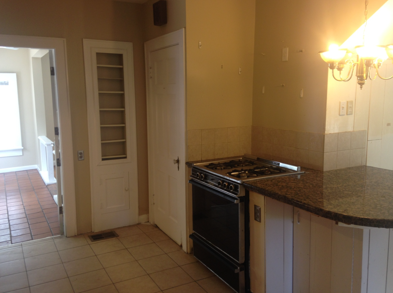 810 E 30th St Austin, TEXAS 78705