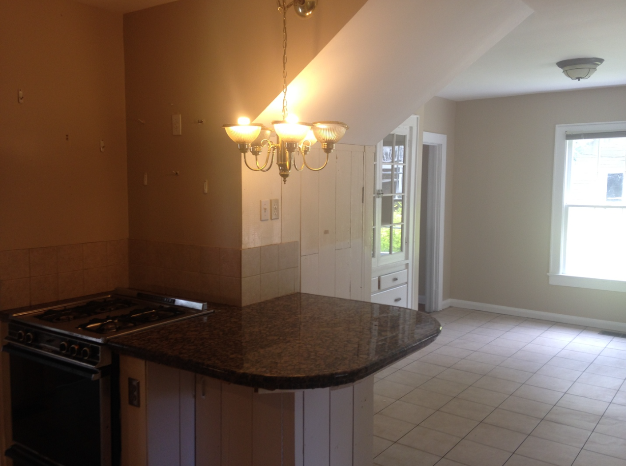 810 E 30th St Austin, TEXAS 78705