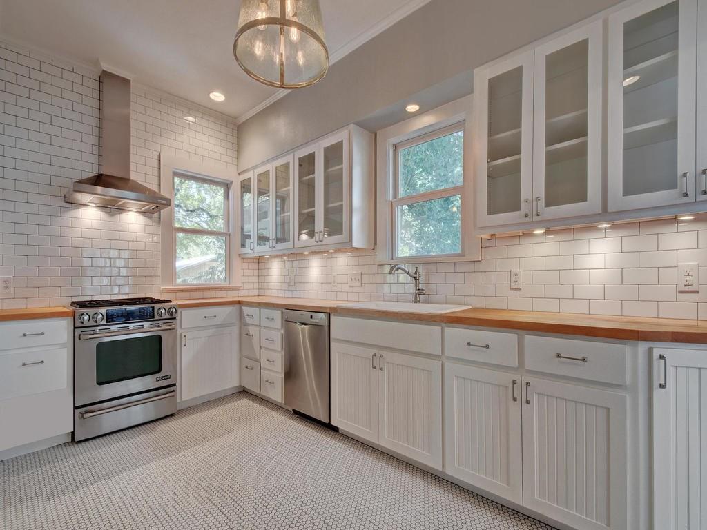 1203 W 22nd 1/2 St Austin, TEXAS 78705