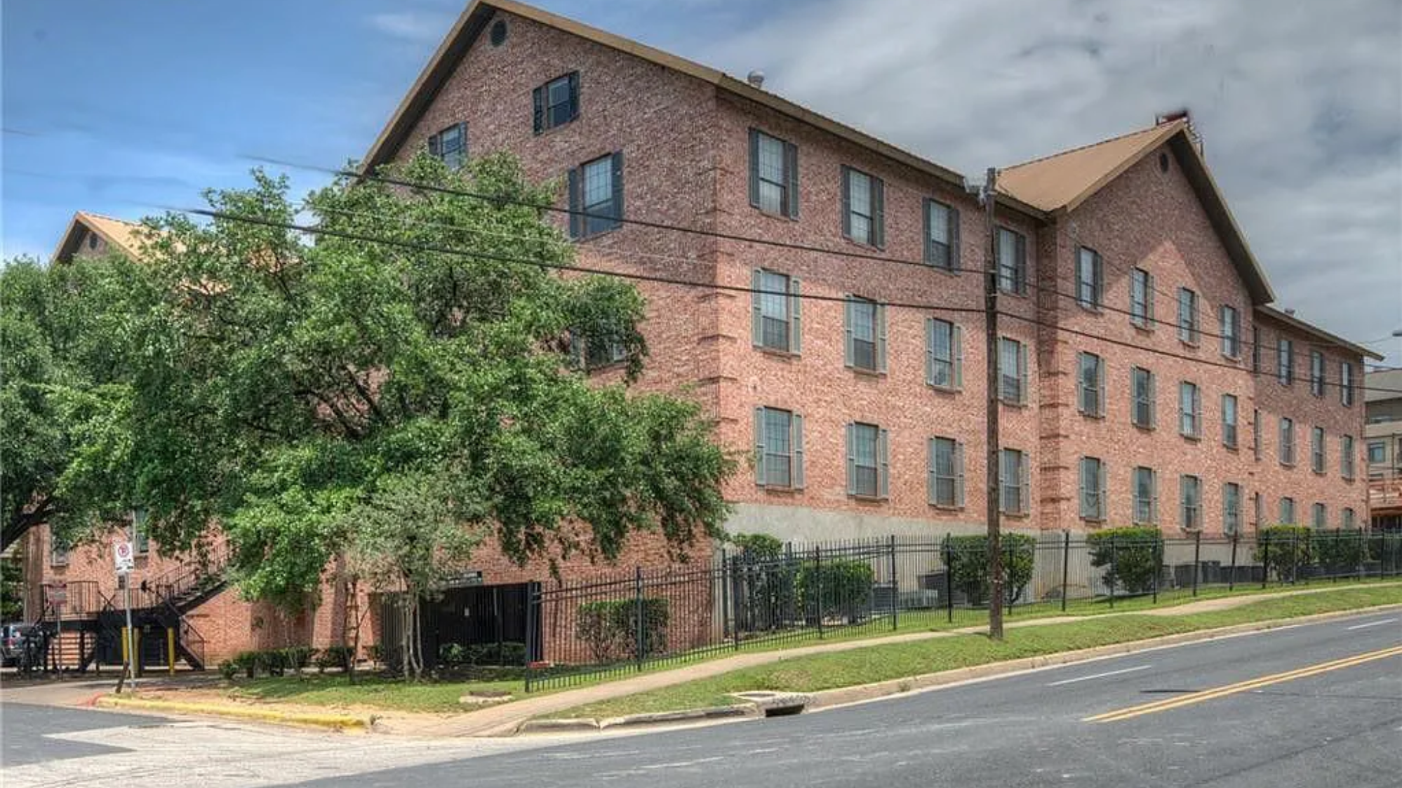 2401 Leon St Unit 304 Austin, TEXAS 78705