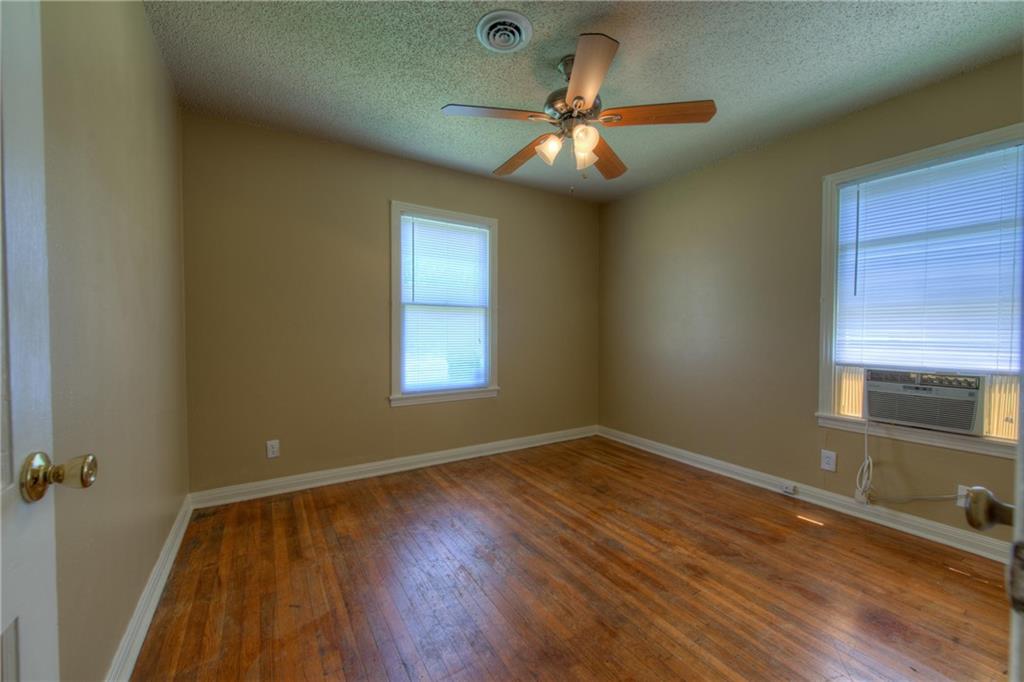 205 w 55th St Austin, TEXAS 78751