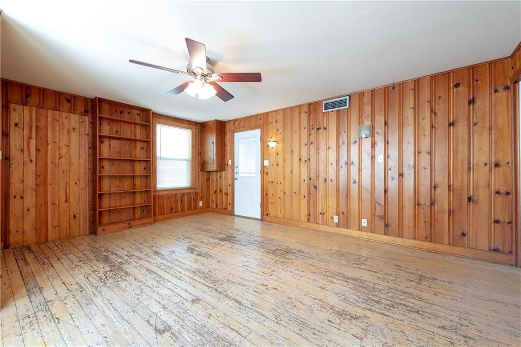 910 E 38th St Austin, TEXAS 78705