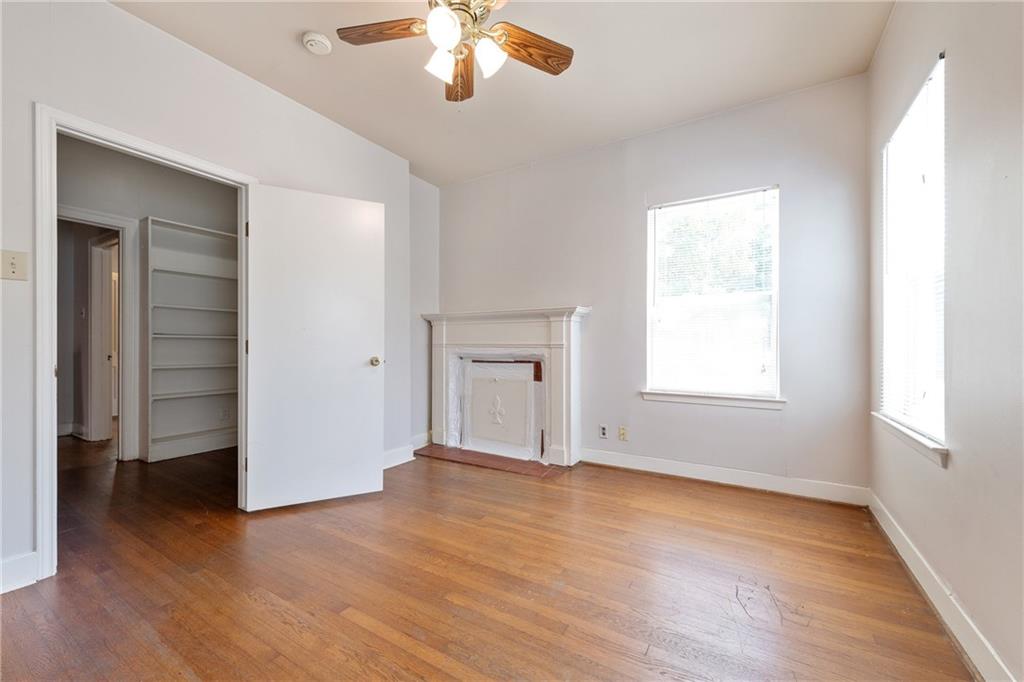 910 E 38th St Austin, TEXAS 78705