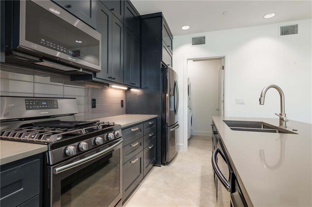408 west 38st, Bldg 2, Apt 1 Austin, TEXAS 78751