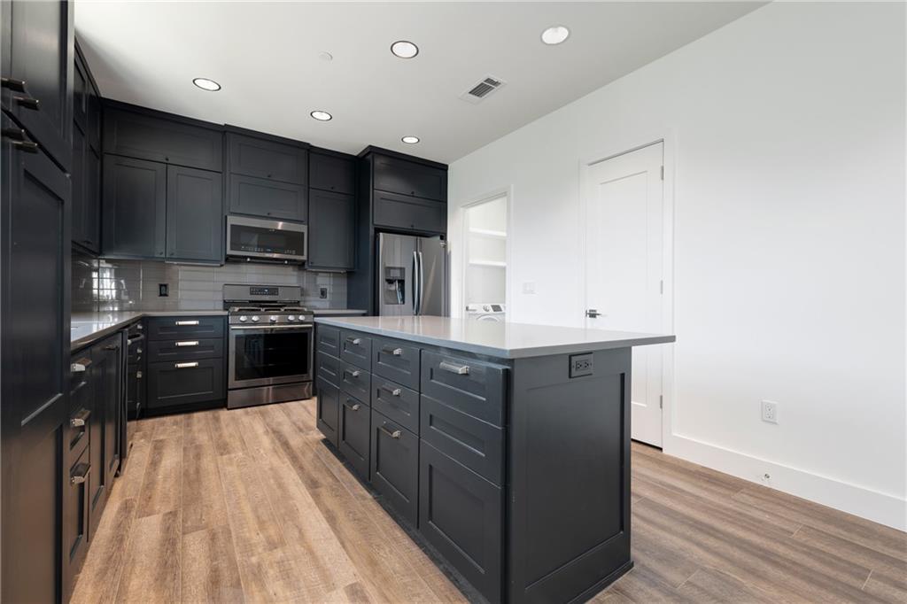 408 w 38st, Bldg 4, Apt 2 Austin, TX 78751