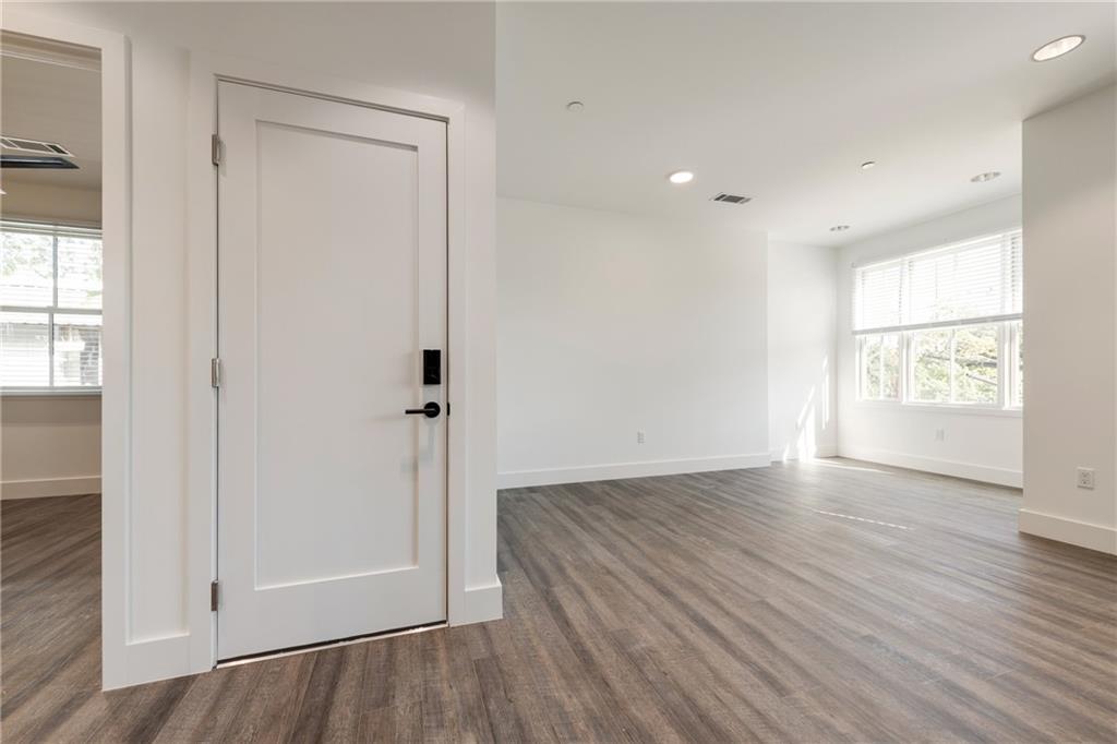 408 w 38st, Bldg 4, Apt 2 Austin, TX 78751