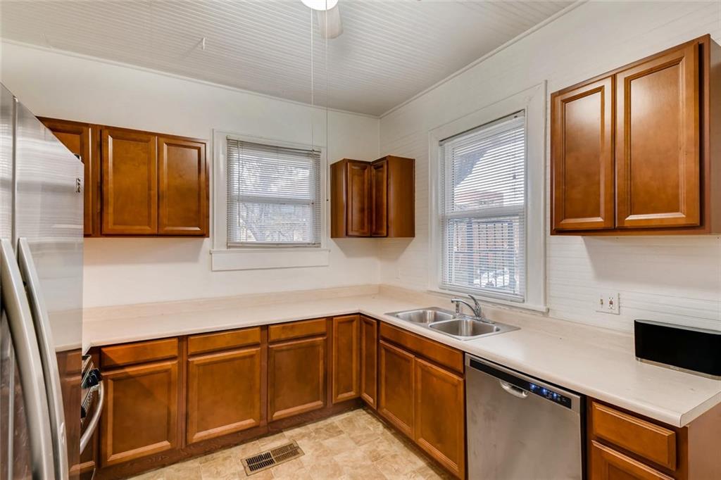 810 W 32nd A Austin, Texas 78705
