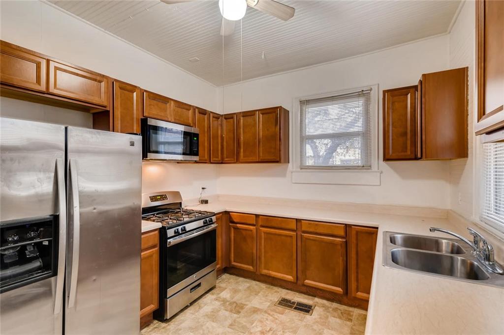 810 W 32nd A Austin, Texas 78705