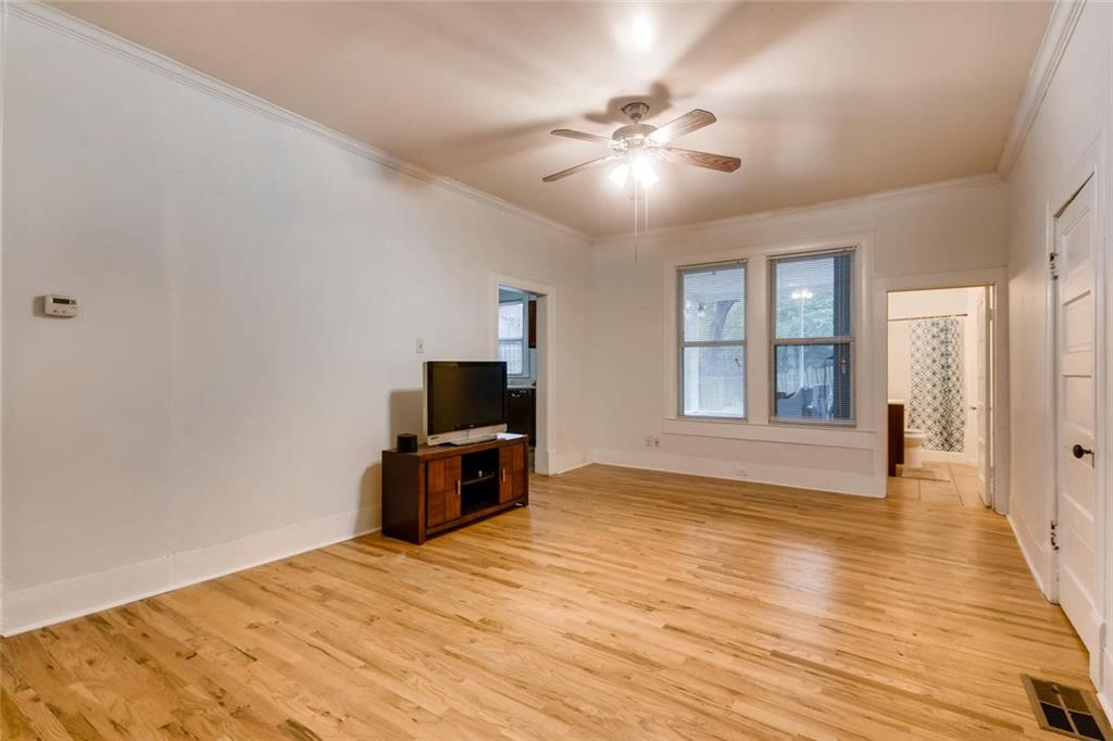 810 W 32nd A Austin, Texas 78705