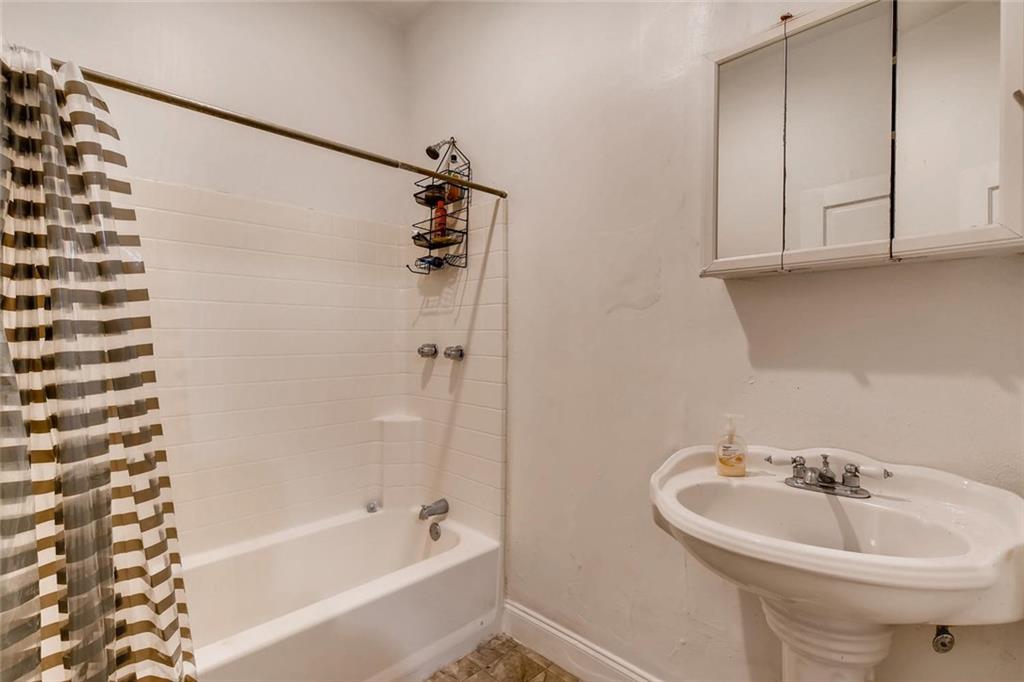 810 W 32nd A Austin, Texas 78705
