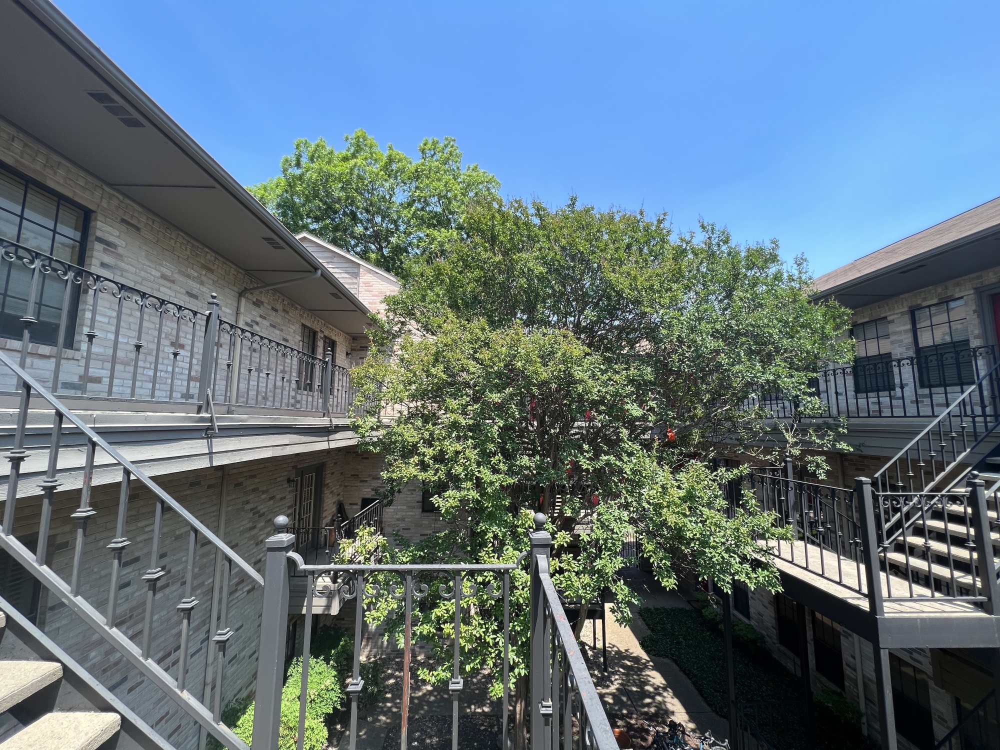 2216 San Gabriel St Unit 301 Austin, Texas 78705