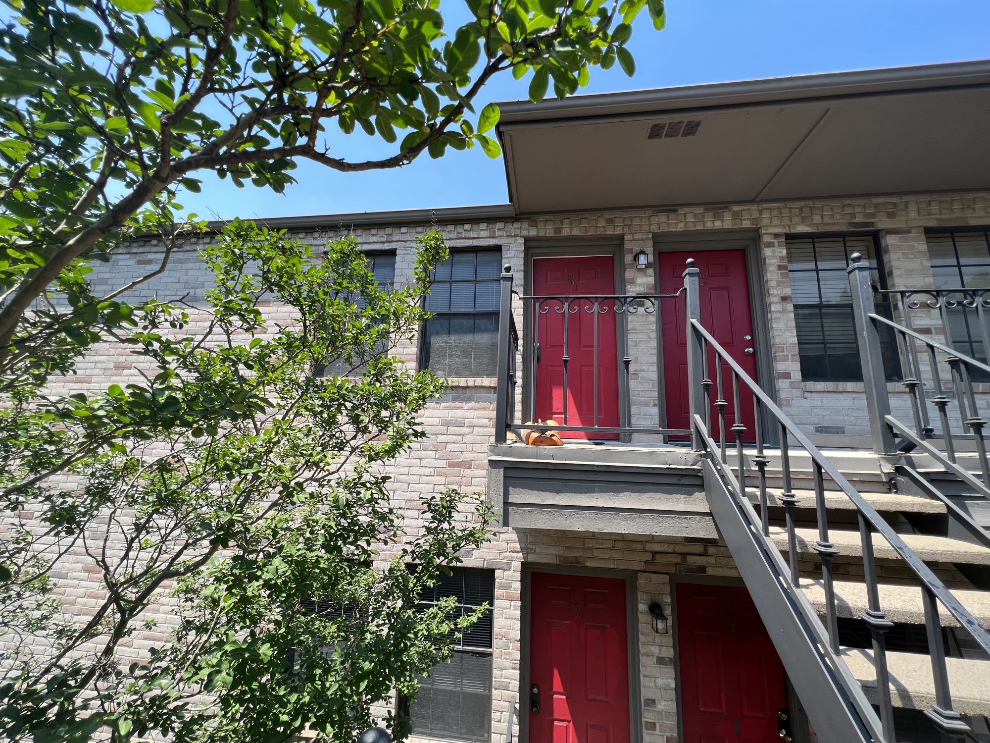 2216 San Gabriel St Unit 301 Austin, Texas 78705