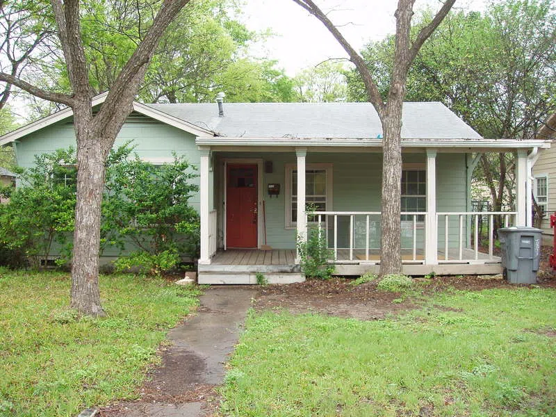 5204 Duval Austin, Texas 78751