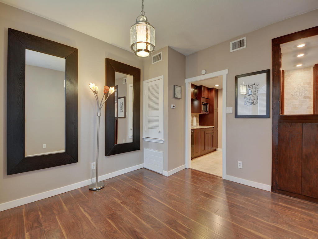 2529 Rio Grande #75 Austin, Texas 78705