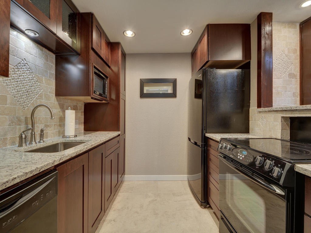 2529 Rio Grande #75 Austin, Texas 78705