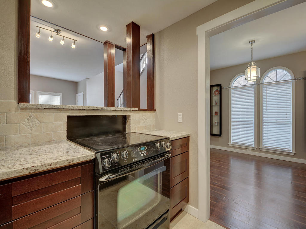 2529 Rio Grande #75 Austin, Texas 78705