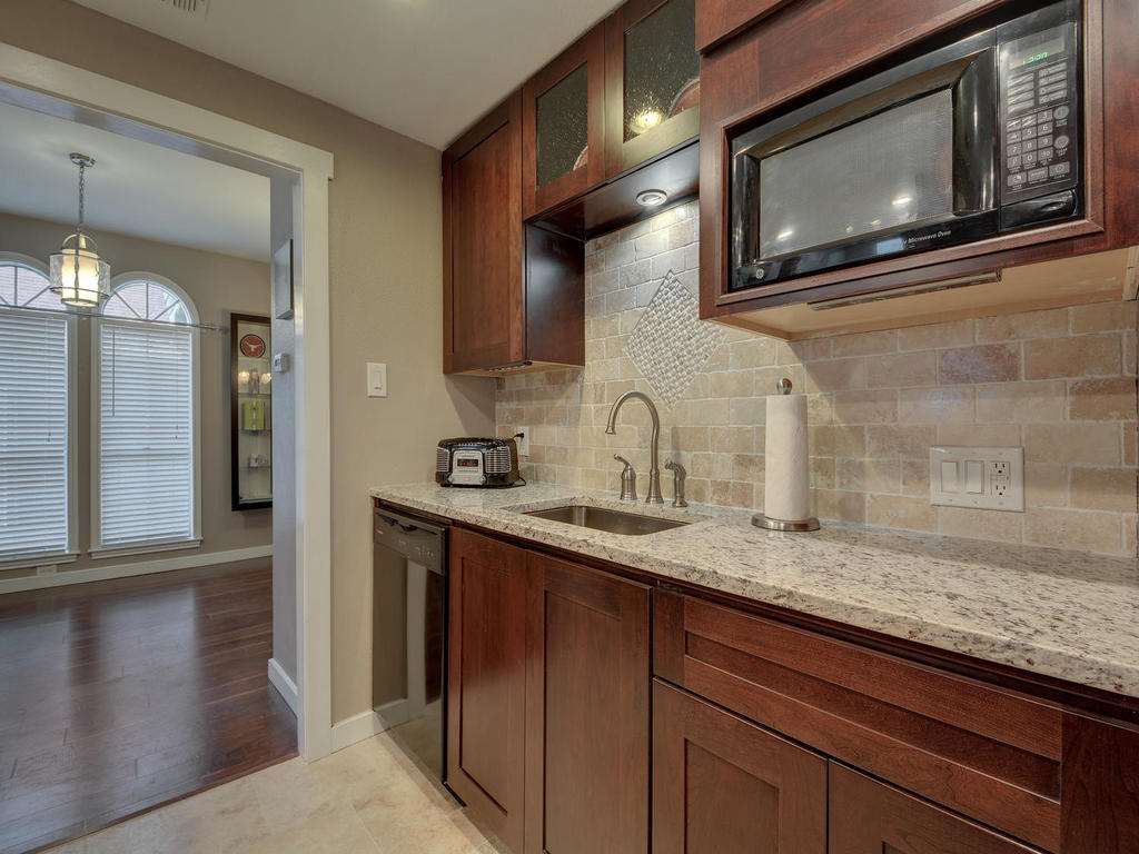 2529 Rio Grande #75 Austin, Texas 78705