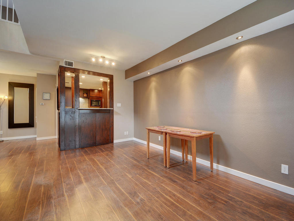 2529 Rio Grande #75 Austin, Texas 78705