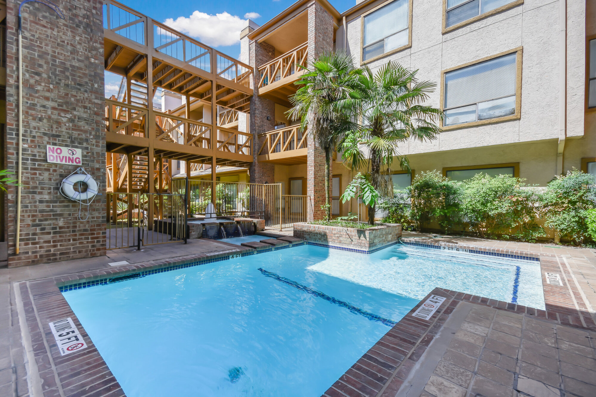 806 W 24th #312 Austin, Texas 78705