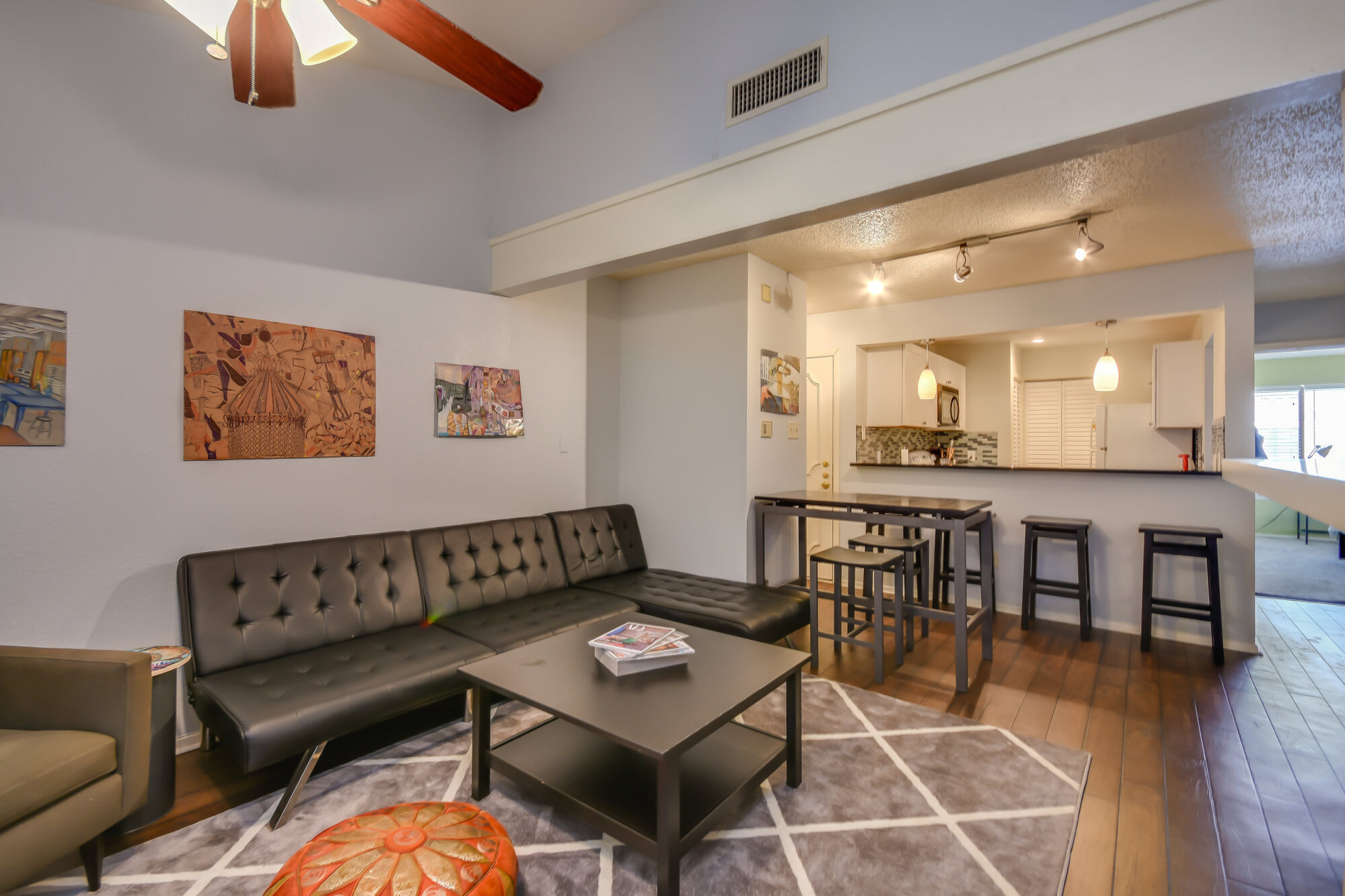 806 W 24th #312 Austin, Texas 78705