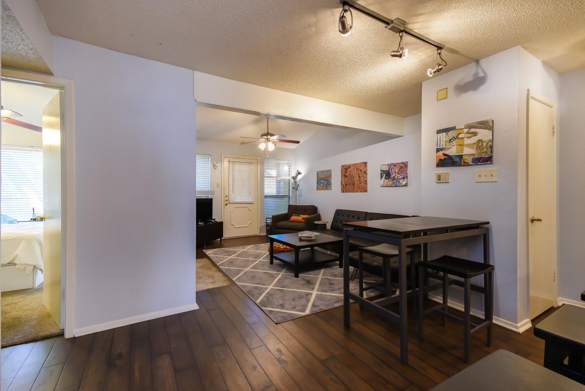 806 W 24th #312 Austin, Texas 78705