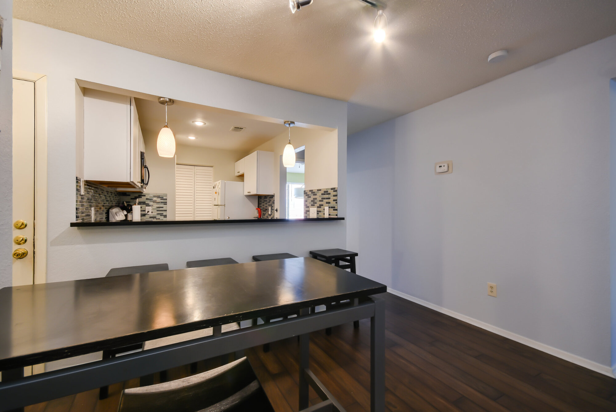 806 W 24th #312 Austin, Texas 78705