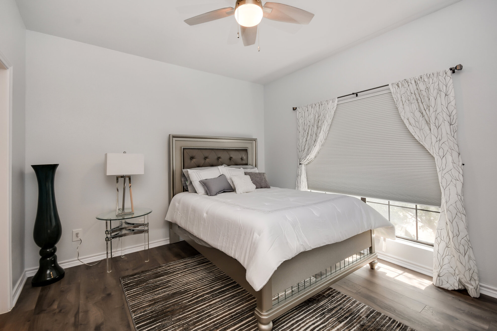 1908 San Antonio #201 Austin, Texas 78705