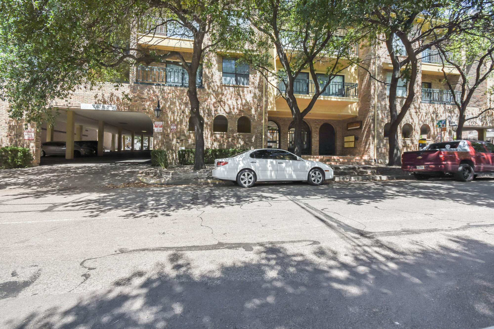 1908 San Antonio #201 Austin, Texas 78705