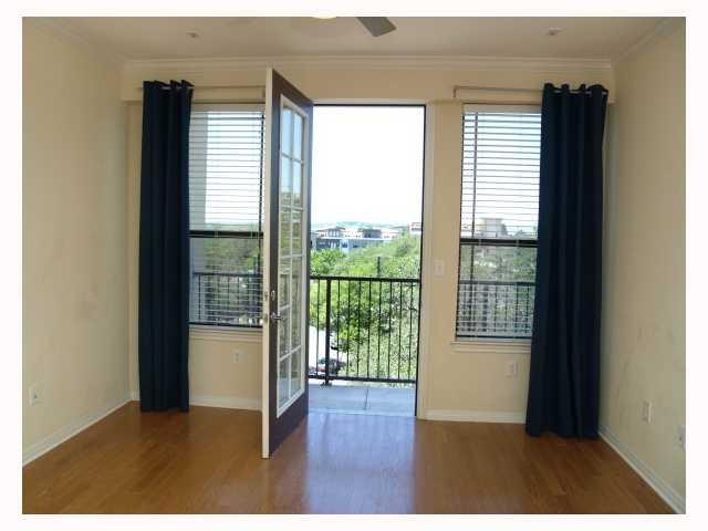 2505 San Gabriel #405 Austin, Texas 78705