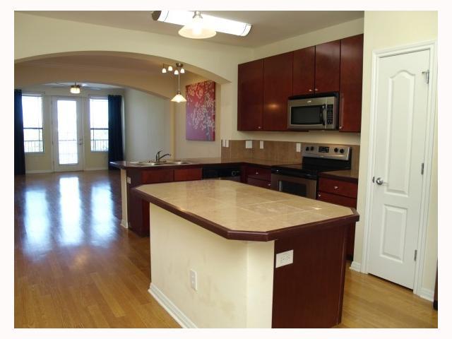 2505 San Gabriel #405 Austin, Texas 78705