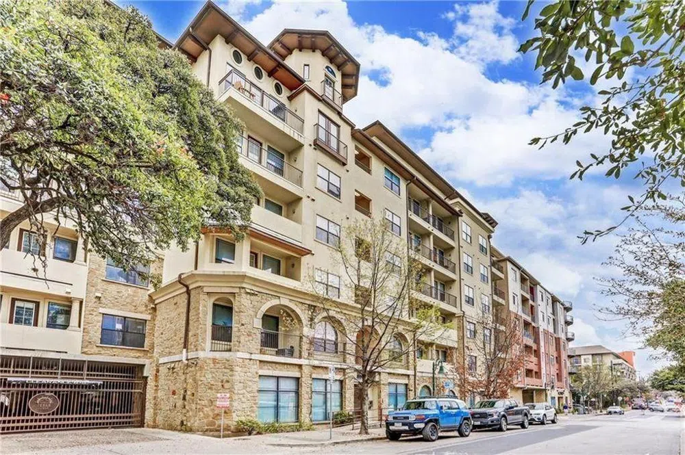 2505 San Gabriel #308 Austin, Texas 78705