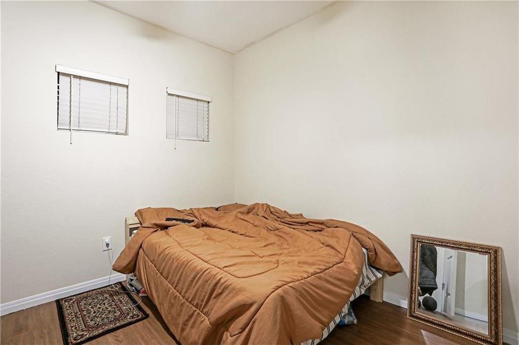 2505 San Gabriel #308 Austin, Texas 78705