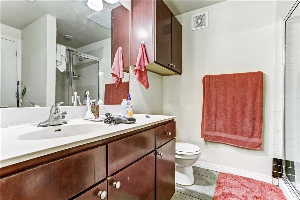 2505 San Gabriel #308 Austin, Texas 78705