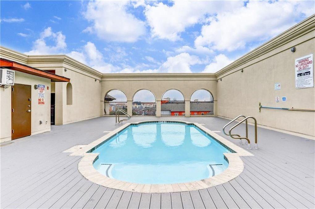 2505 San Gabriel #308 Austin, Texas 78705