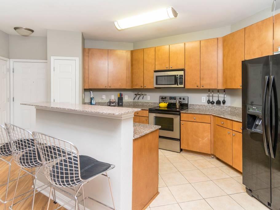 2502 Leon Unit 511 Austin, Texas 78705