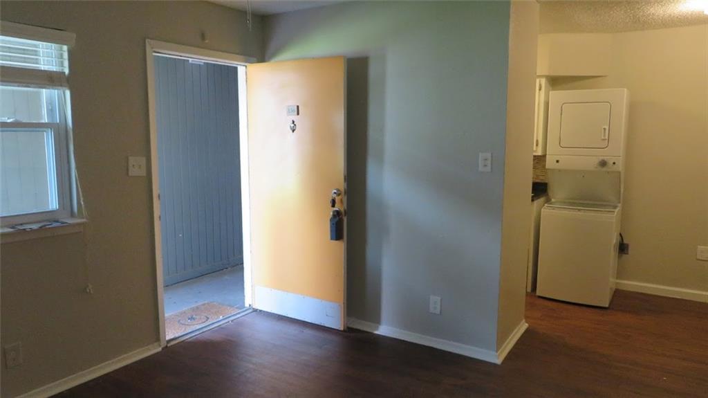 2401 Manor #136 Austin, Texas 78722