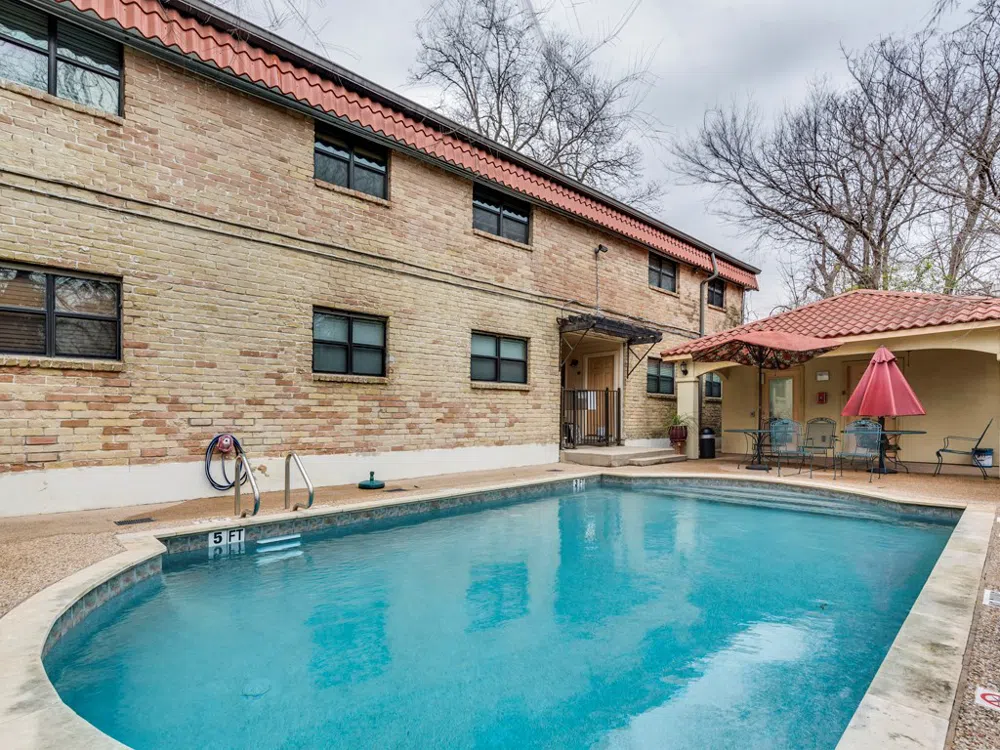 407 E 45th #216 Austin, Texas 78751