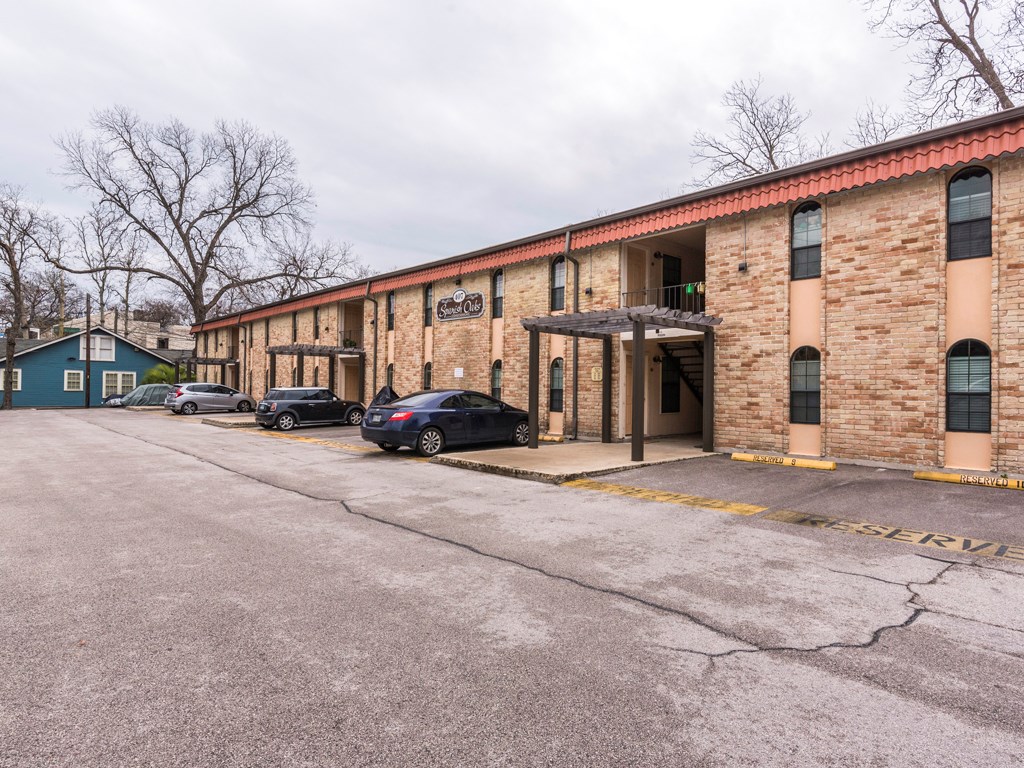 407 E 45th #216 Austin, Texas 78751