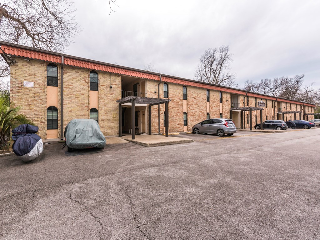 407 E 45th #216 Austin, Texas 78751