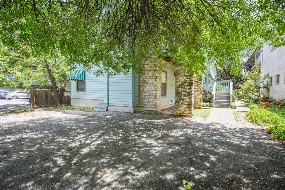 2813 1/2 Rio Grande Unit 1 Austin, Texas 78705