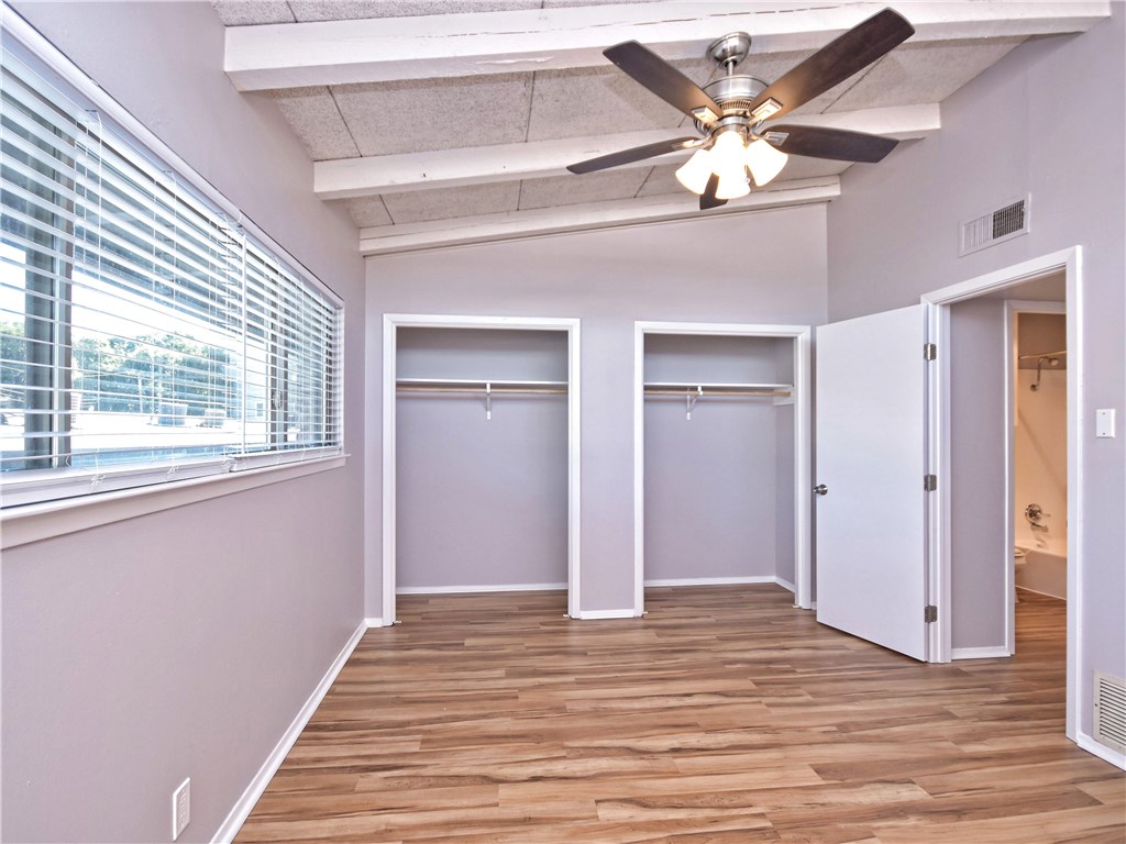 2404 Longview #206 Austin, Tecas 78705