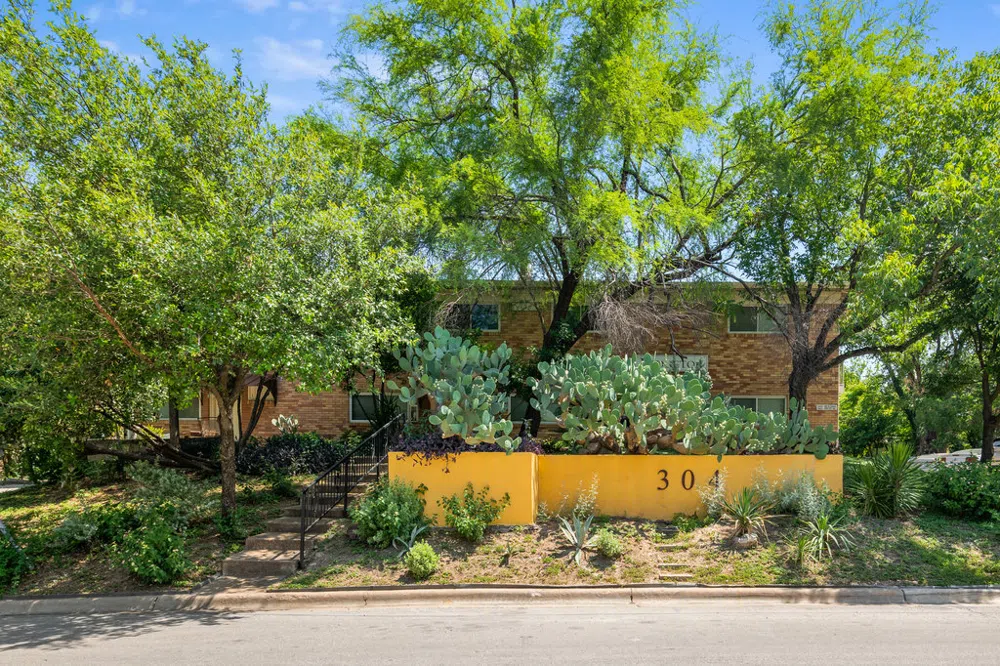 304 E 33rd #8 Austin, Texas 78705